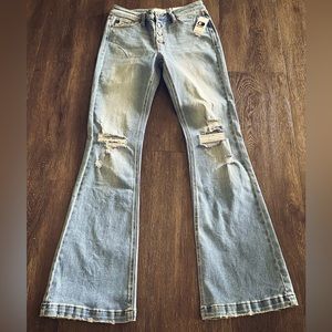 NWT Mid Rise KanCan Flare